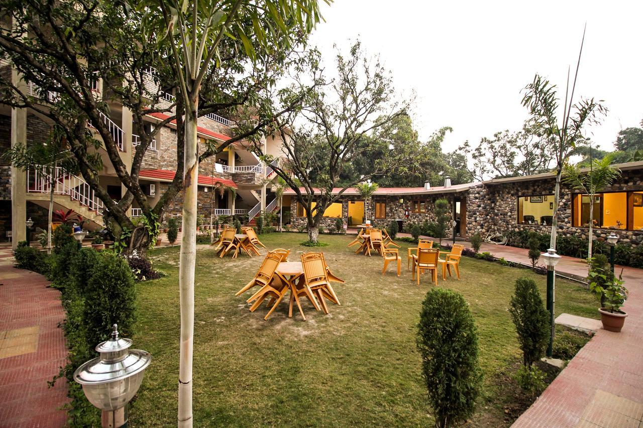 V Resorts Dukes Den Resort Rāmnagar Exterior foto